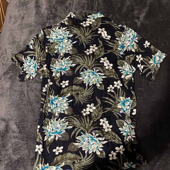 Aeropostale Aloha Shirt - Picture 2 of 4